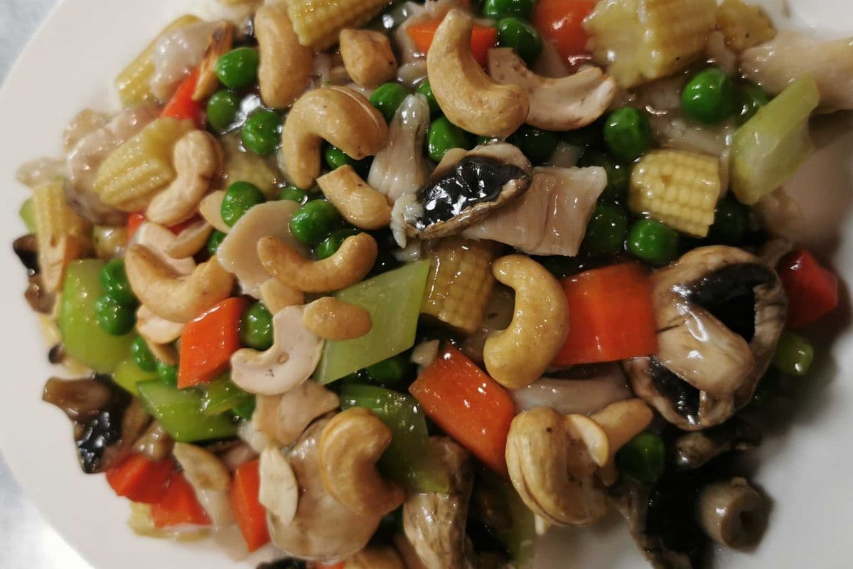 Cashew Nut Guy Ding 腰果雞丁