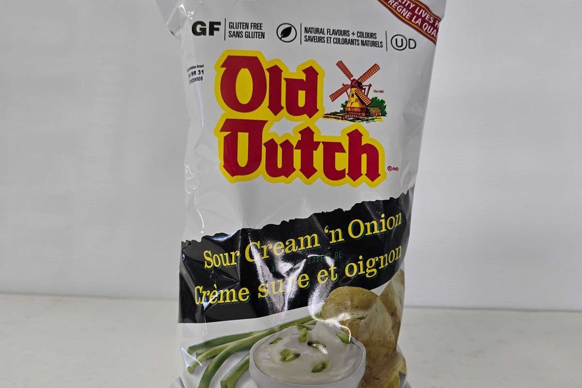 Old Dutch Sour Cream and Onion (220g)