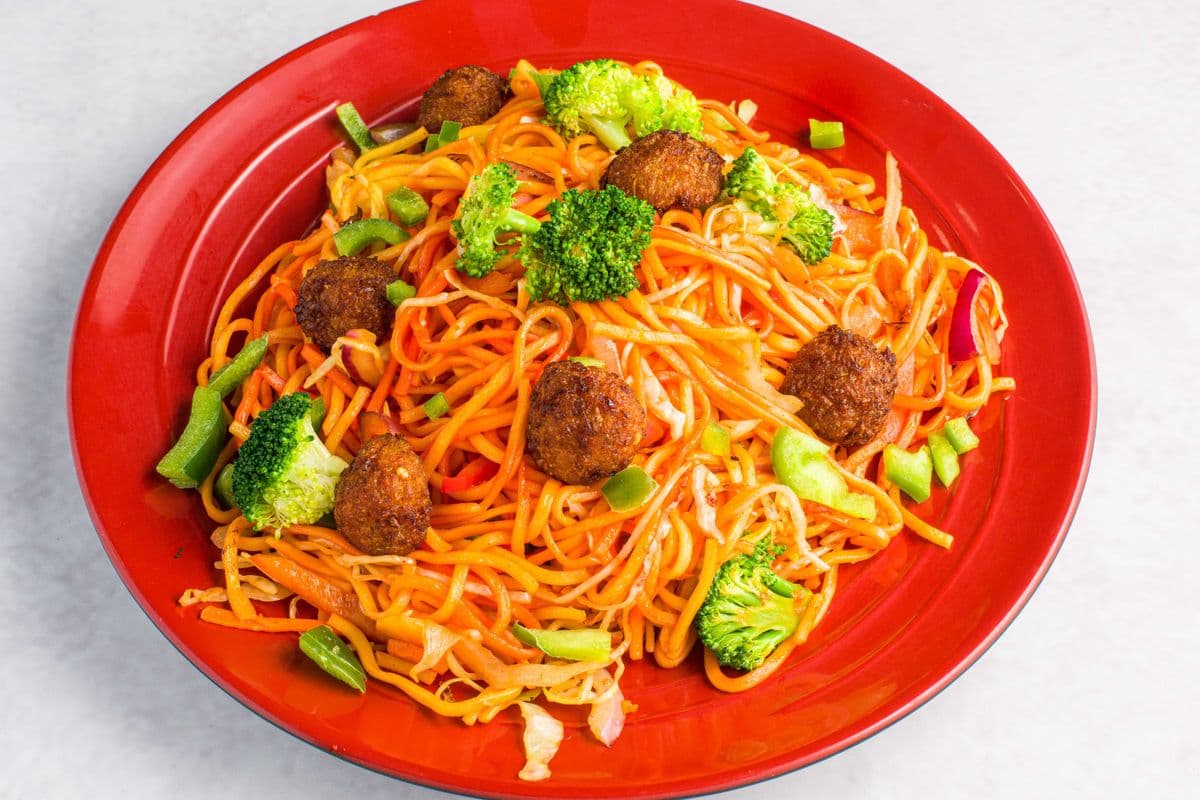 Manchurian Vegetable Chow Mein Noodles