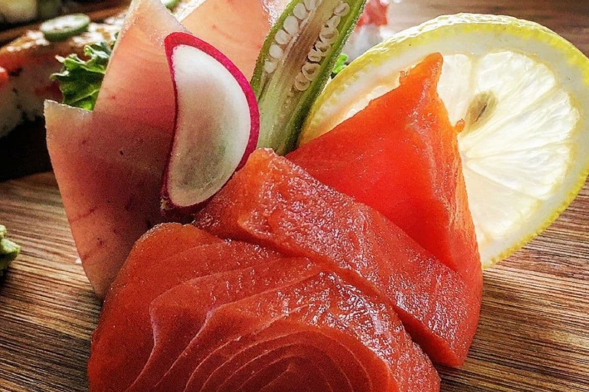 Tuna and Salmon (5 pcs)