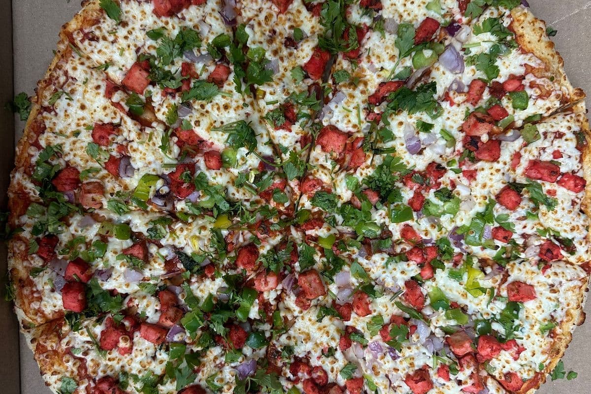 BOGO- Tandoori Chicken Pizza