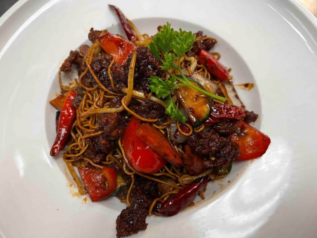 Chilli Chicken Chow Mein