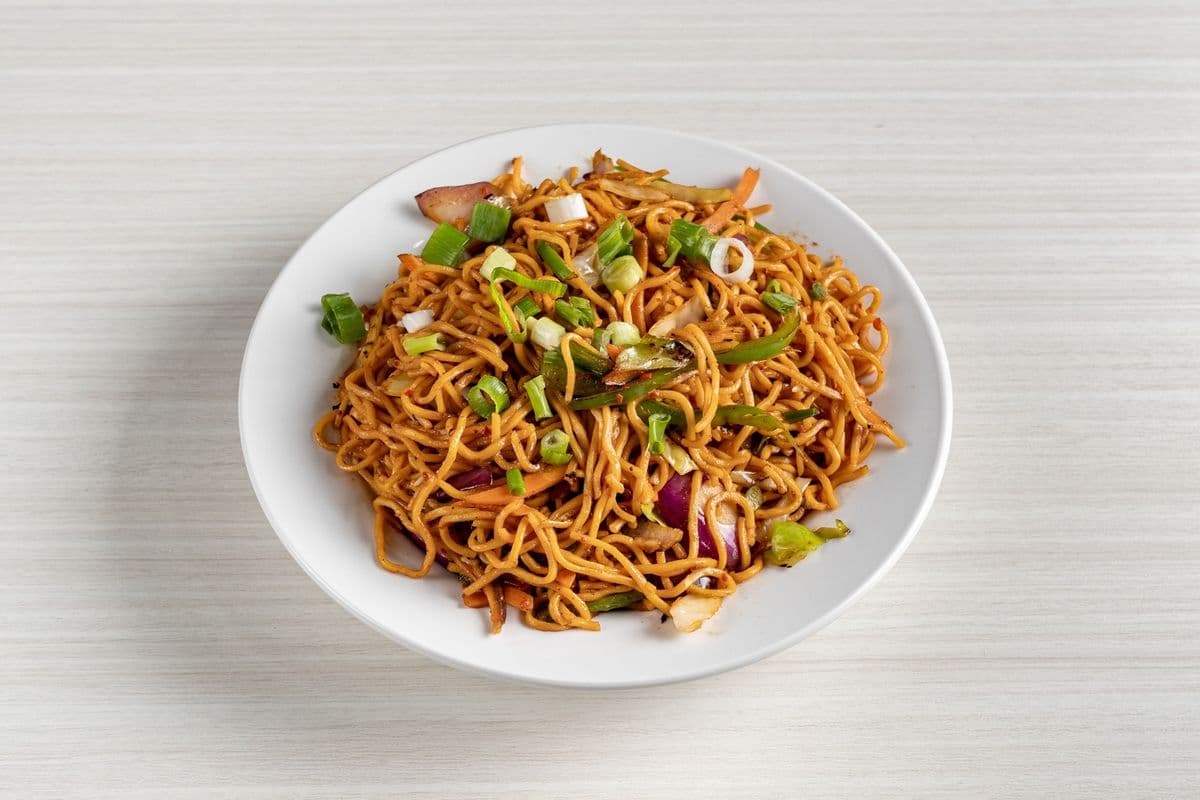 Veg Hakka Chowmein / Veg Hakka Chowmein
