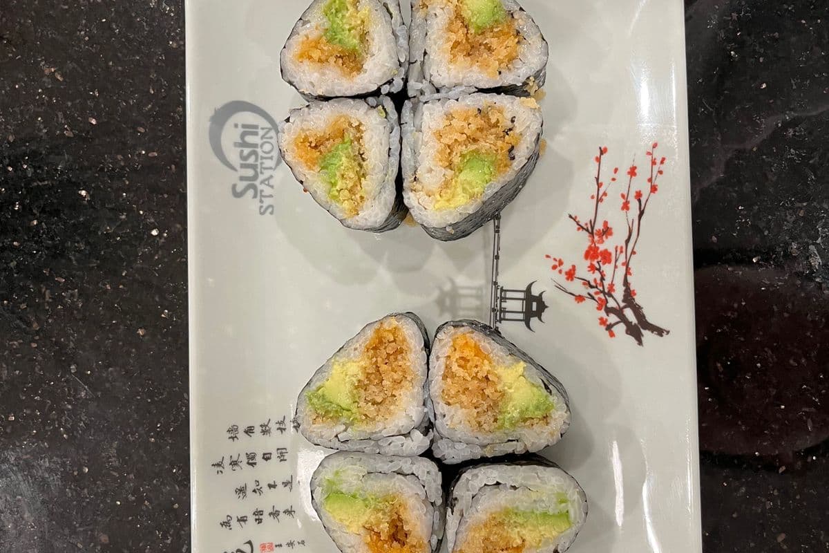 H09. Sakura Roll (8 pcs)