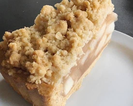 Tarte aux Pommes/ Apple Crumble