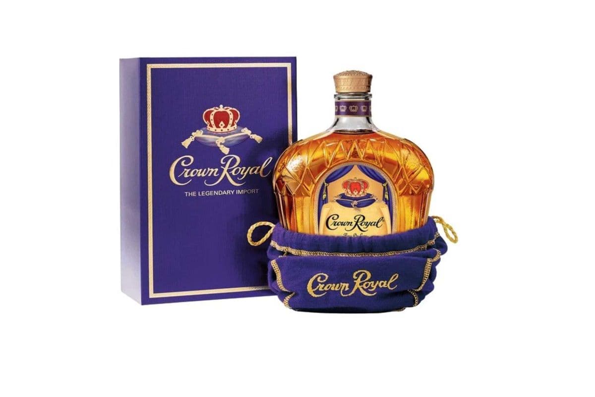 Crown Royal in Box (1 x 750 ml)