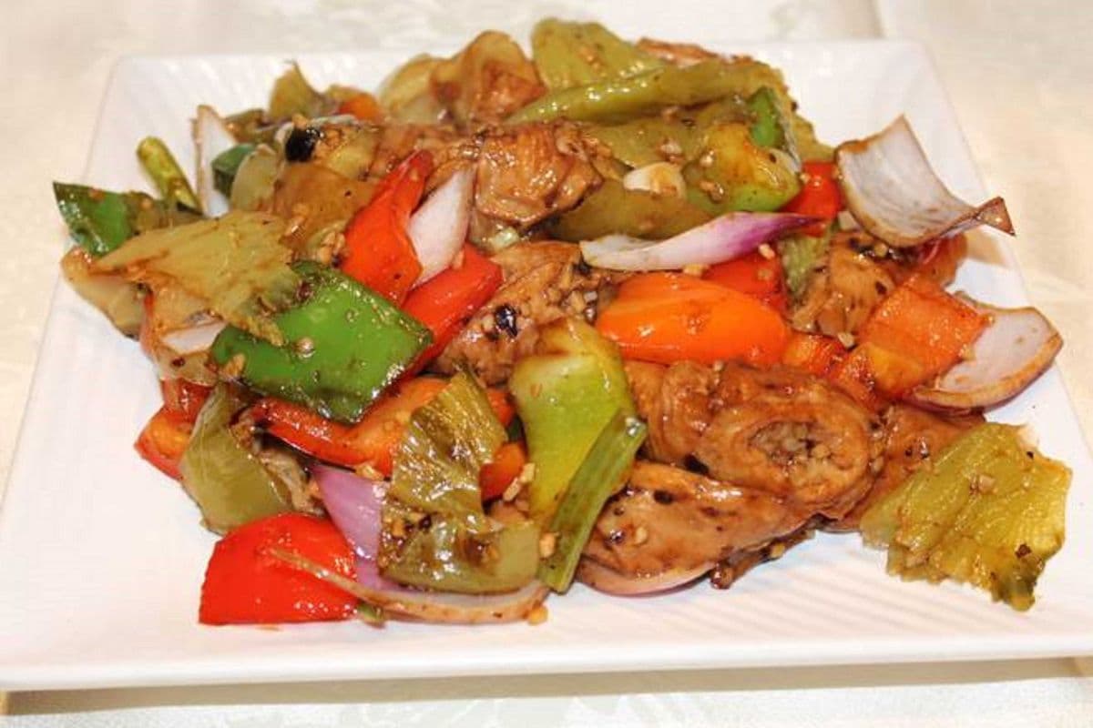 豉椒味菜炒大肠 Sauteed Pork Intestine with Black Bean Sauce and Pickled