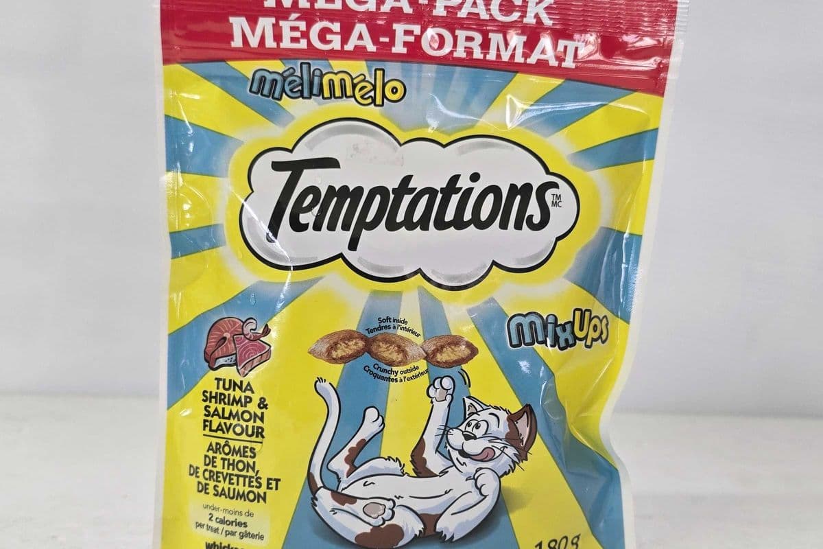 Temptations mix ups tuna, shrimp and salmon flavour (180g)