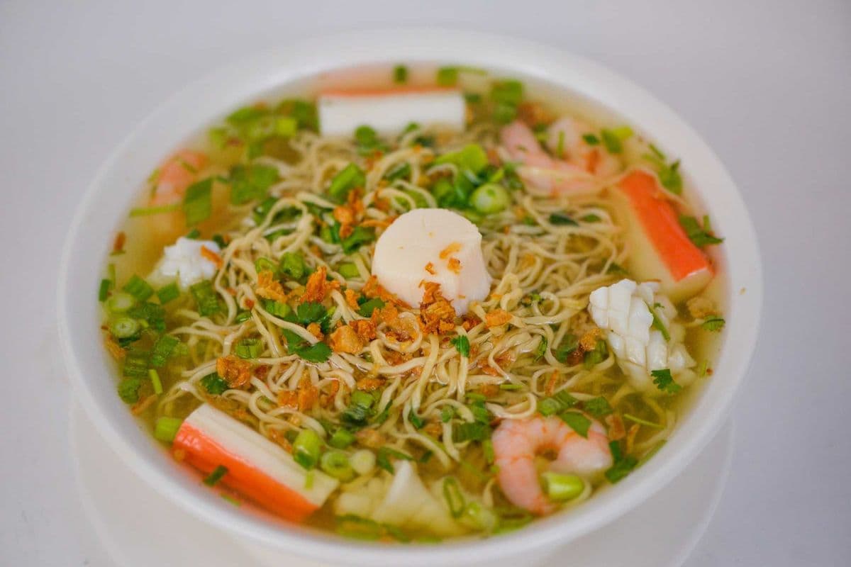 28. Seafood Egg Noodle or Rice Noodle Soup - My or Hu Tieu Do Bien