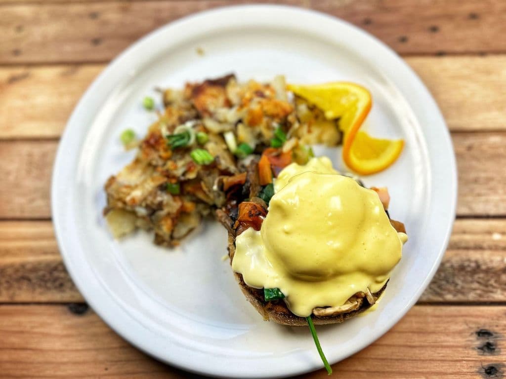 Half Spinach & Tomato Benny