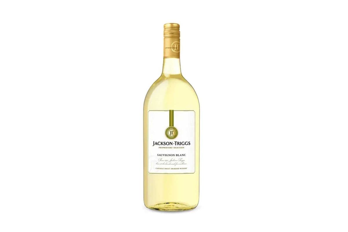 Jackson Triggs Sauvignon Blanc (1.5 L Bottle) (1 x 1.5L Bottle)