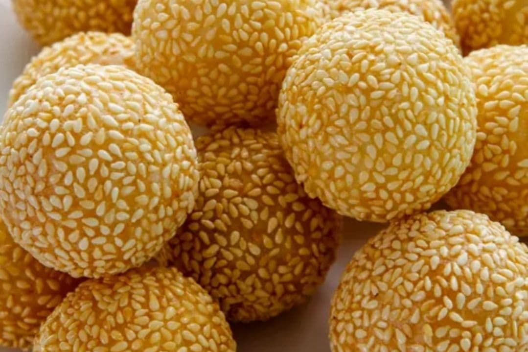 B3. Sweet Sesame Ball