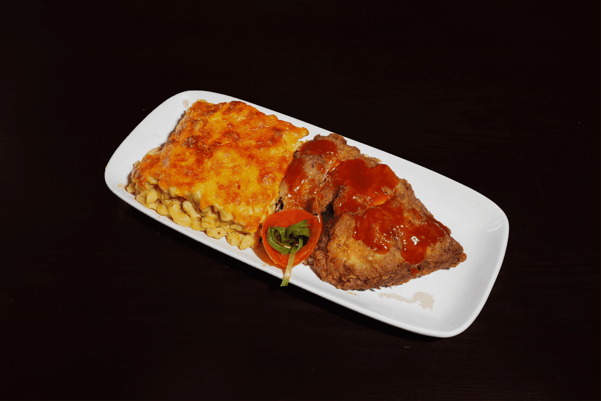 Macaroni and Cheese with Fried Chicken