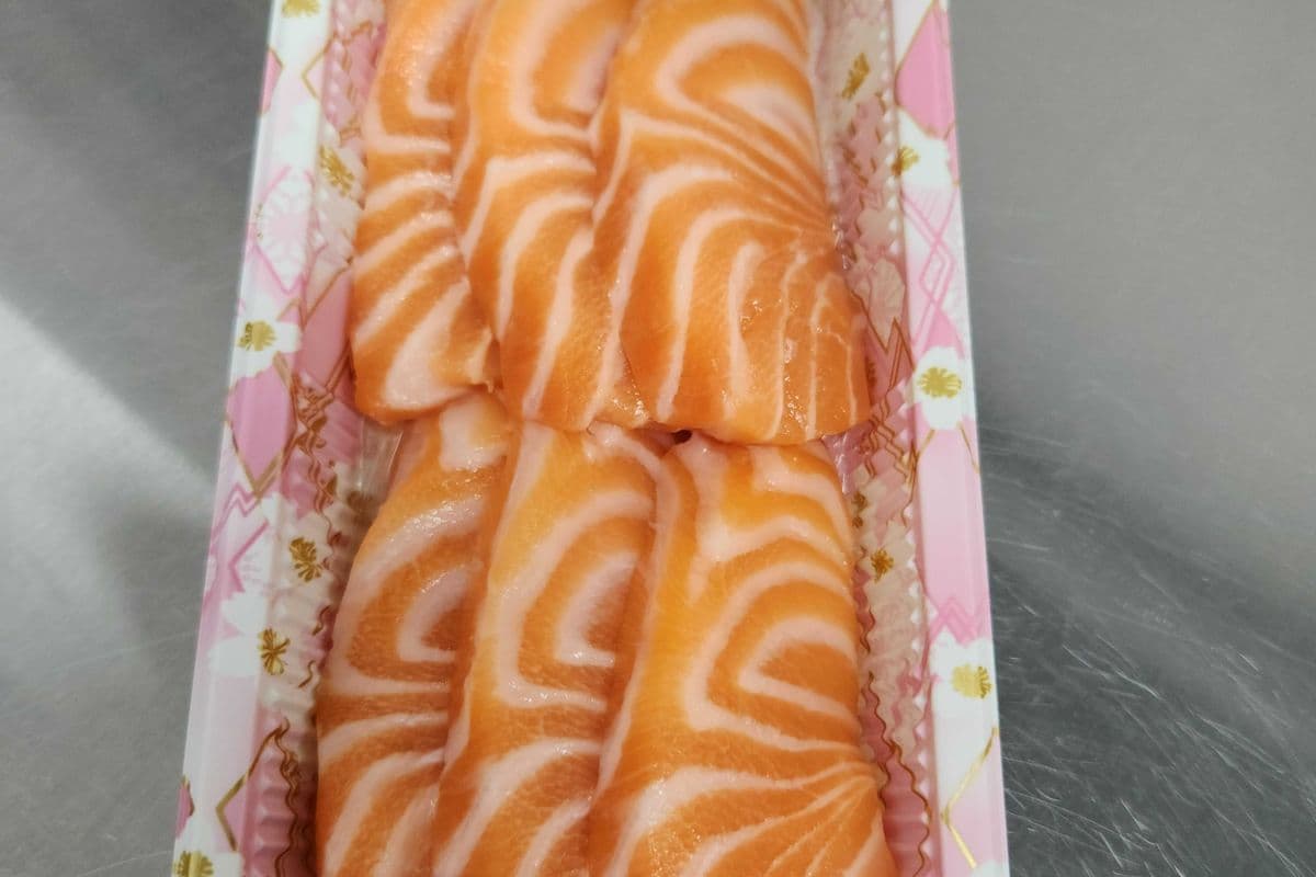 D1. Sashimi (6 pcs)
