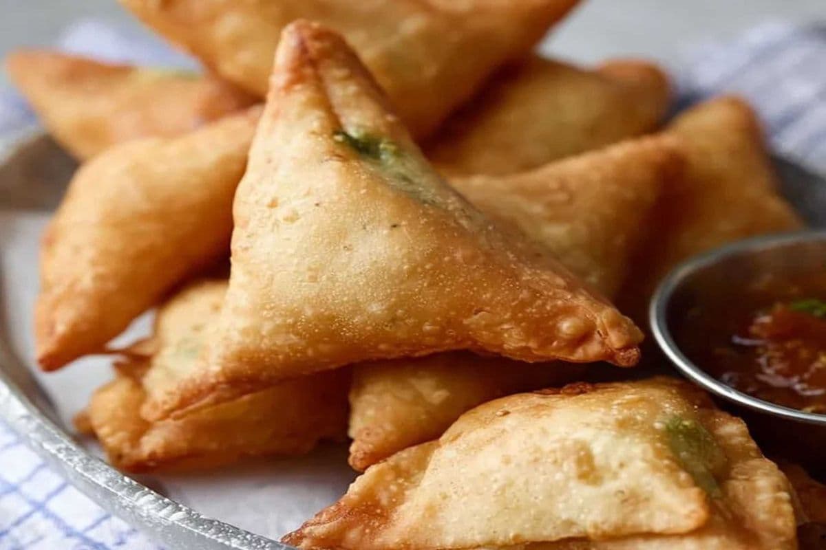 Vegetable Samosas (2 pcs)