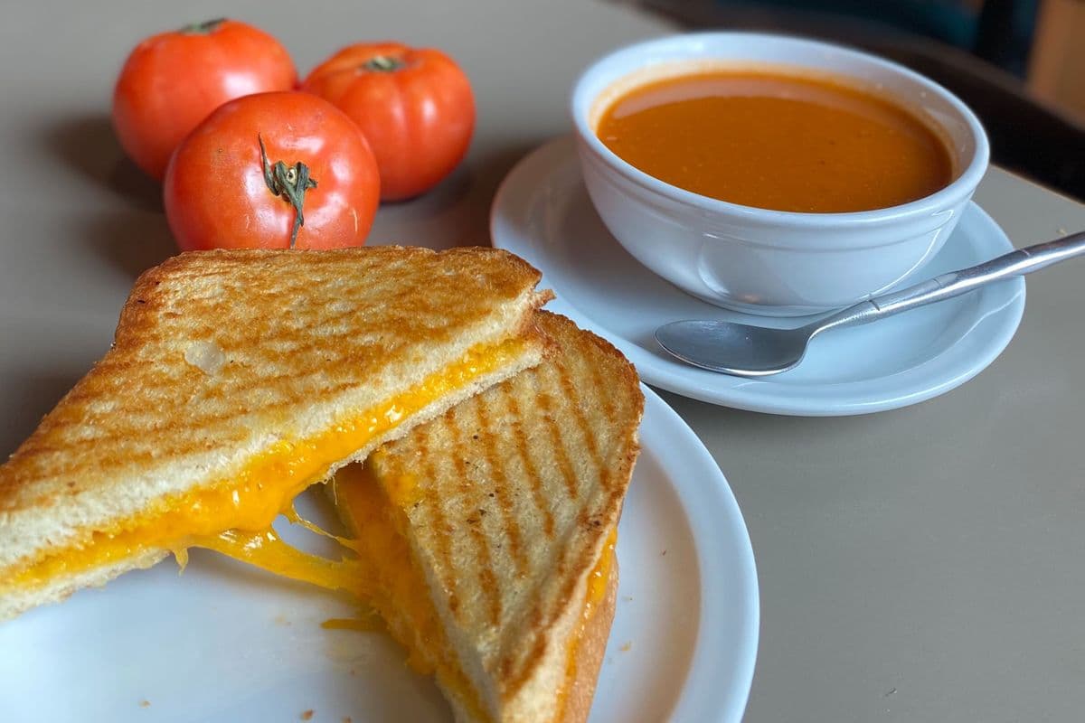 Grilled Cheese Sandwich With Soup Or Chili
