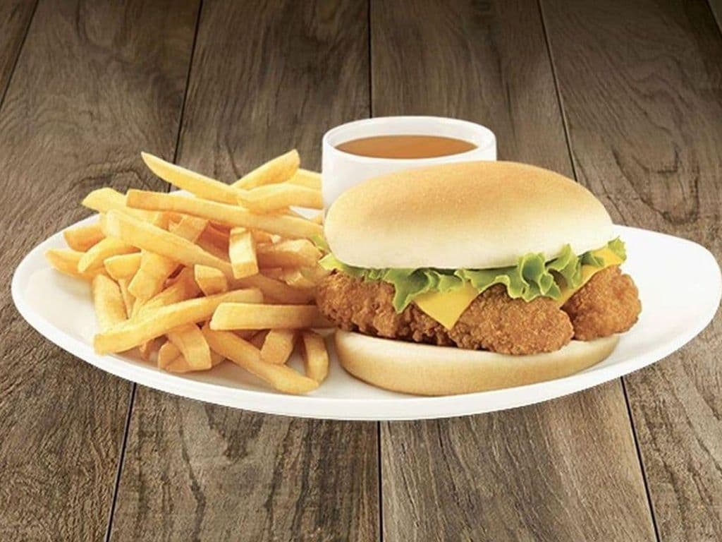 L'OVNI (sandwich de filets de poulet) / The UFO (Chicken Fillet Sandwich)
