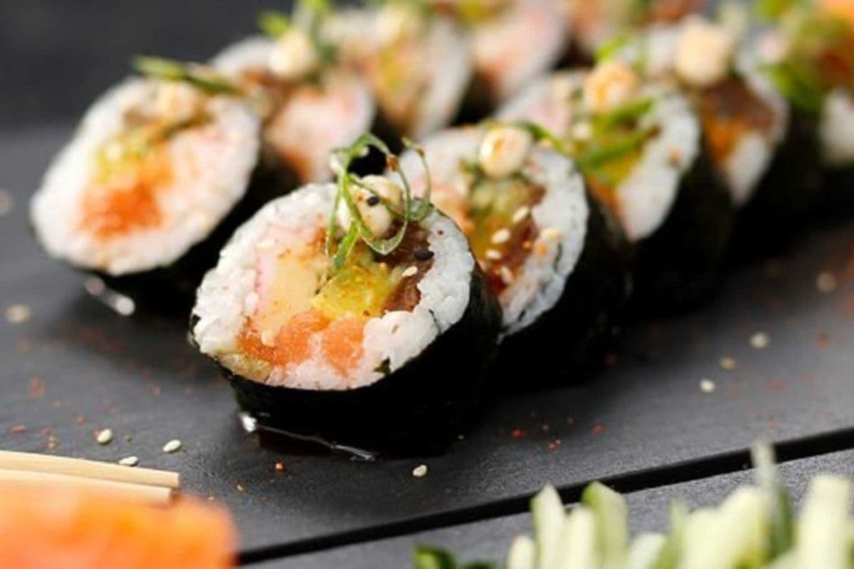 Futo Maki Roll (10 pcs)