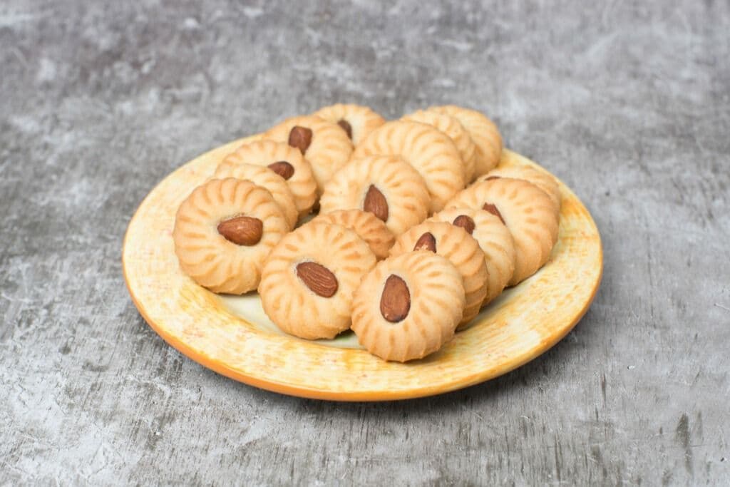 Almond Butter Cookies (18-20 pcs)