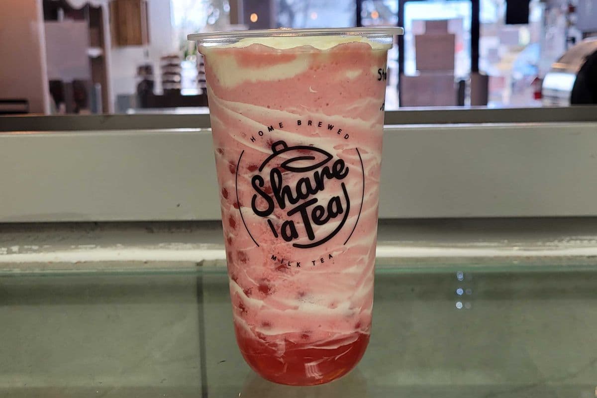 Strawberries and Cream (24 oz)