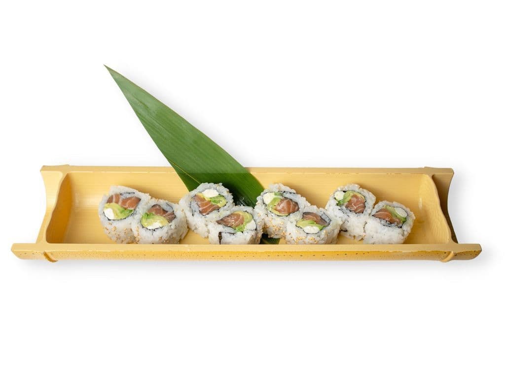 Salmon Avocado and Cream Cheese Roll (8pcs)