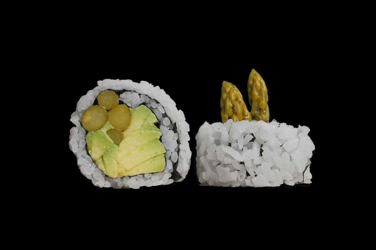 Avo-Asparagus Roll