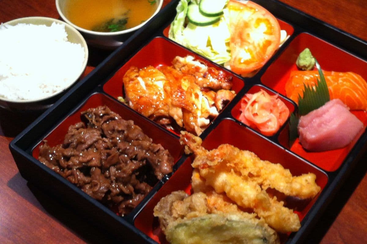 Super Deluxe Bento Box