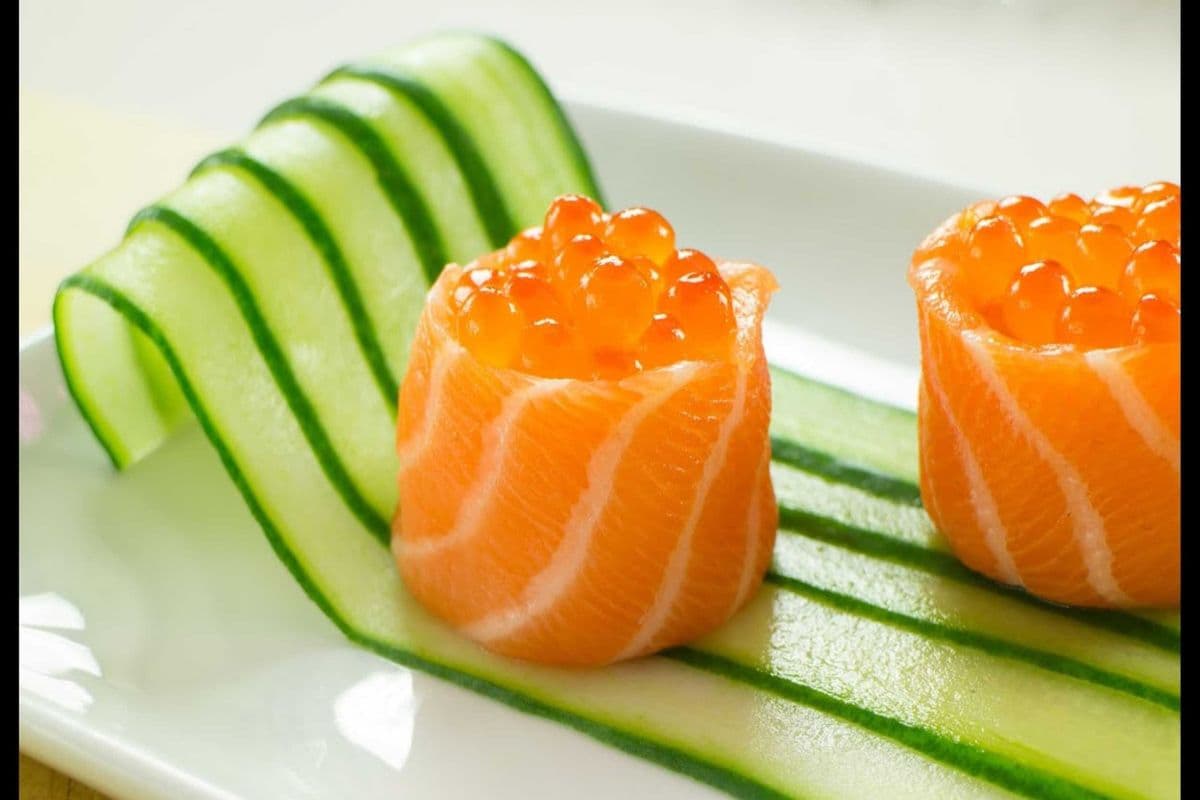 519 Salmon Rose Sushi (2pcs)