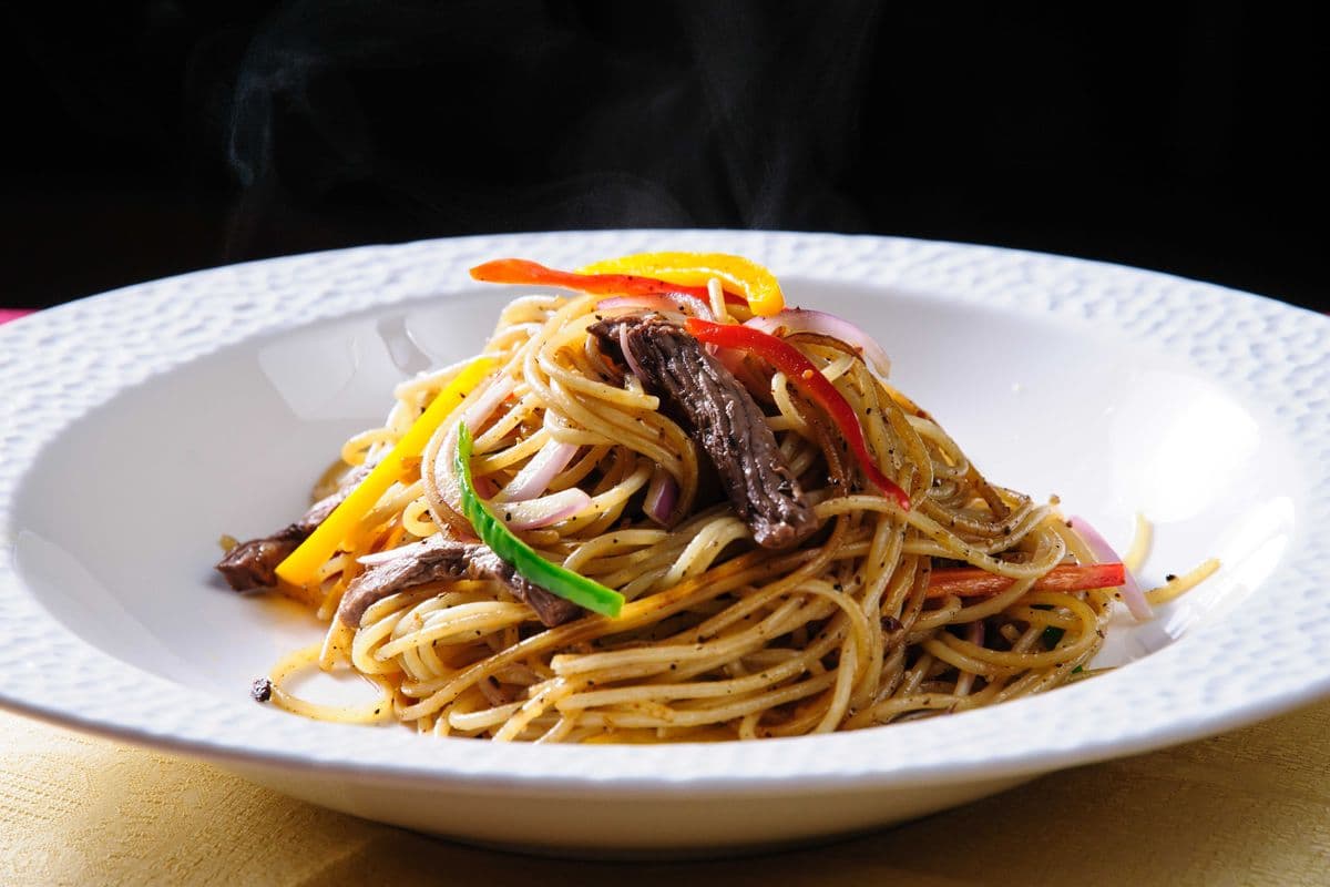 115 Beef with Black Pepper and Spaghetti (HALAL) 黑椒牛柳意粉