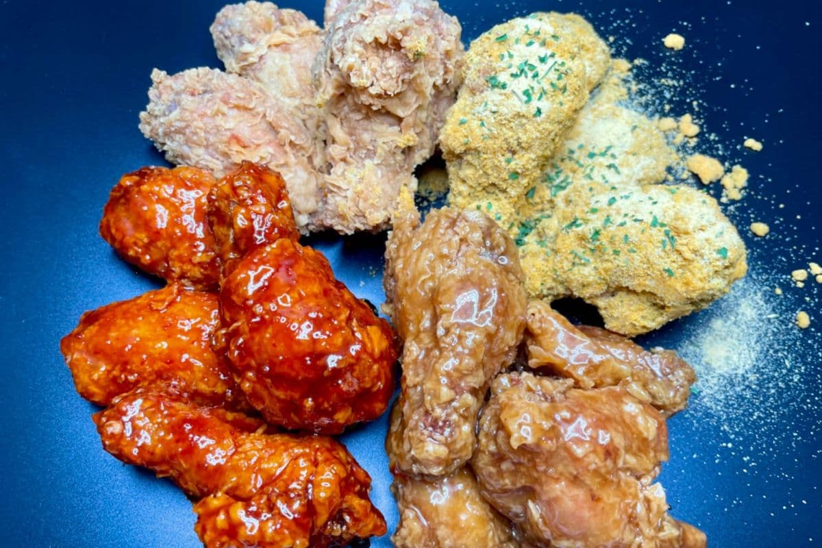 (Wings) You Pick 4 Flavors( 16 wings)