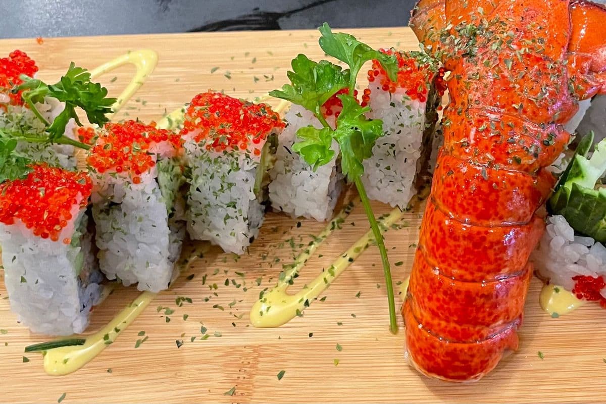 A29. Lobster Roll (10 pcs) (10 pcs)