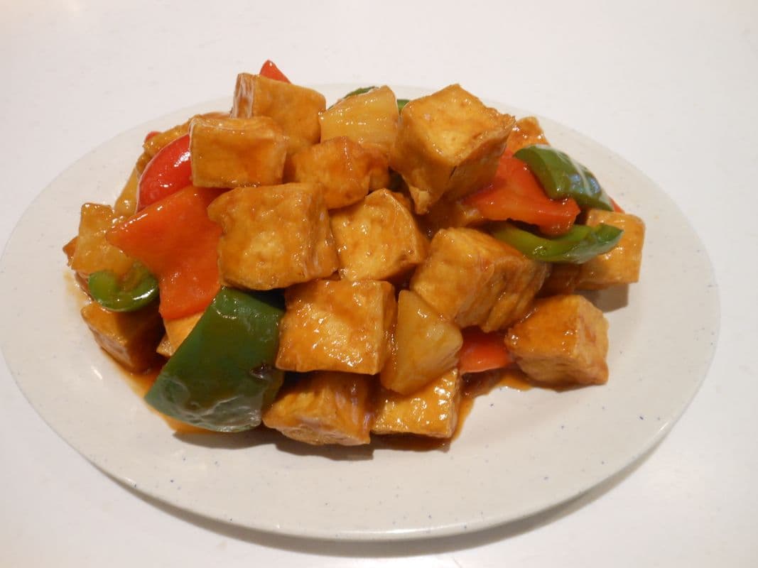 Sweet & Sour Deep-fried Tofu 菠蘿咕嚕豆腐