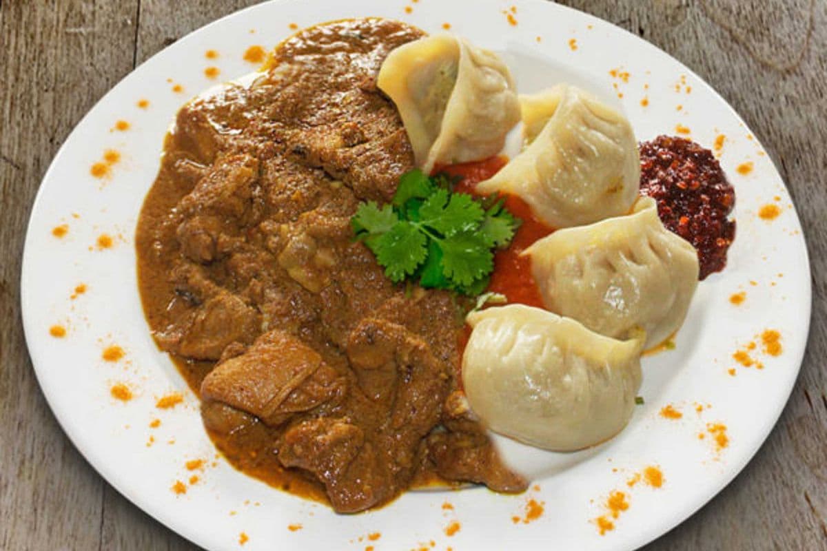 Curry and Momo's Combo