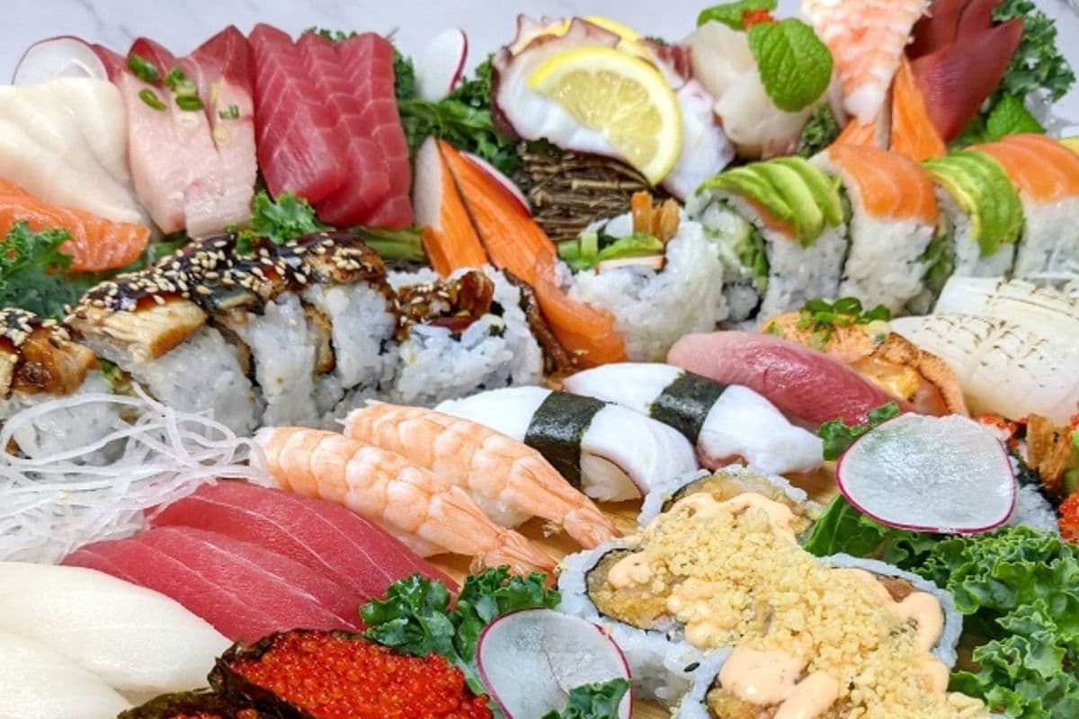 Sooshimi Party Tray C (86 pcs)