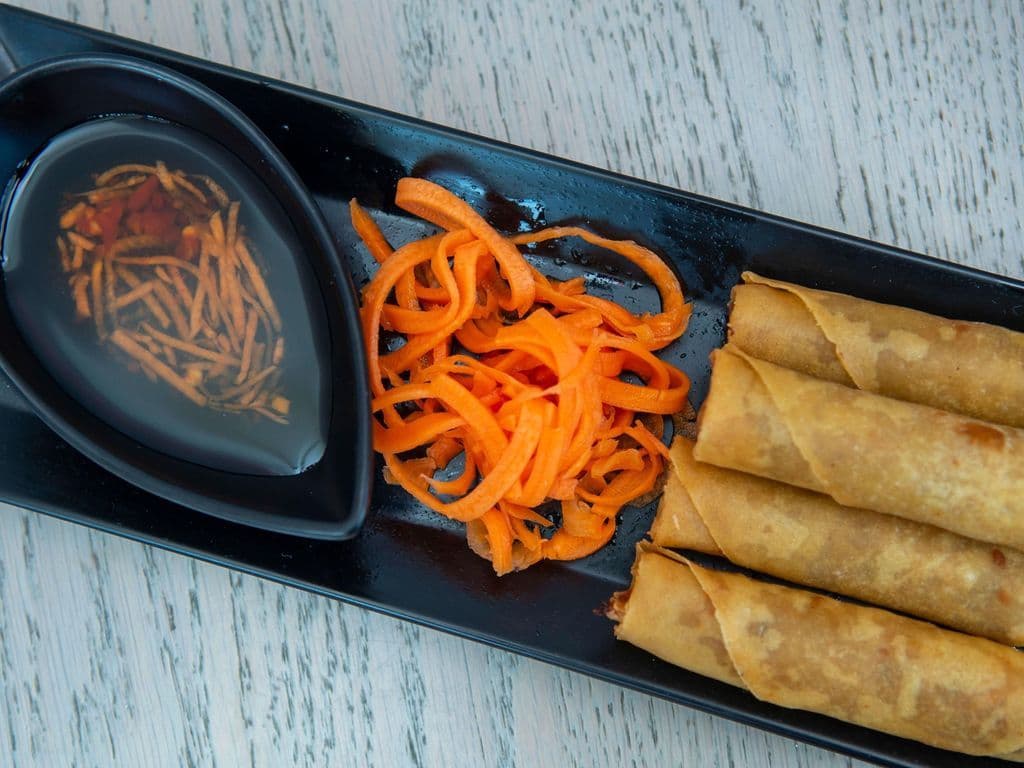 VEGGIE SPRING ROLLS