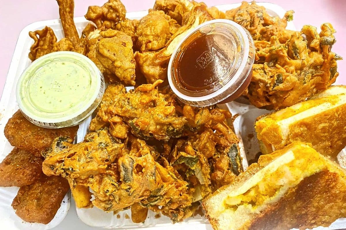 Veg Pakoda Platter