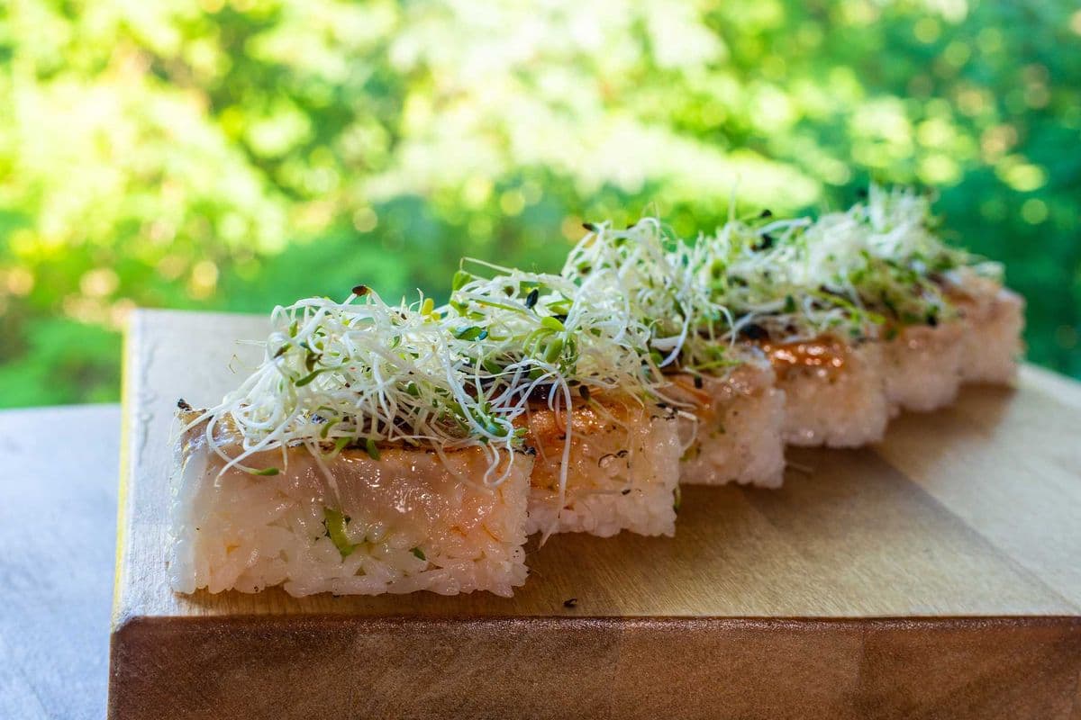 Alfa Tuna Oshi Sushi