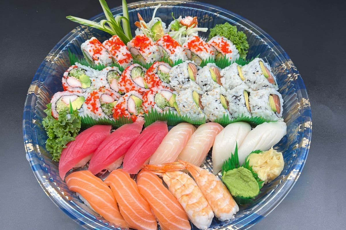 P3. Party Tray C / Sushi and Roll (36 Pcs)