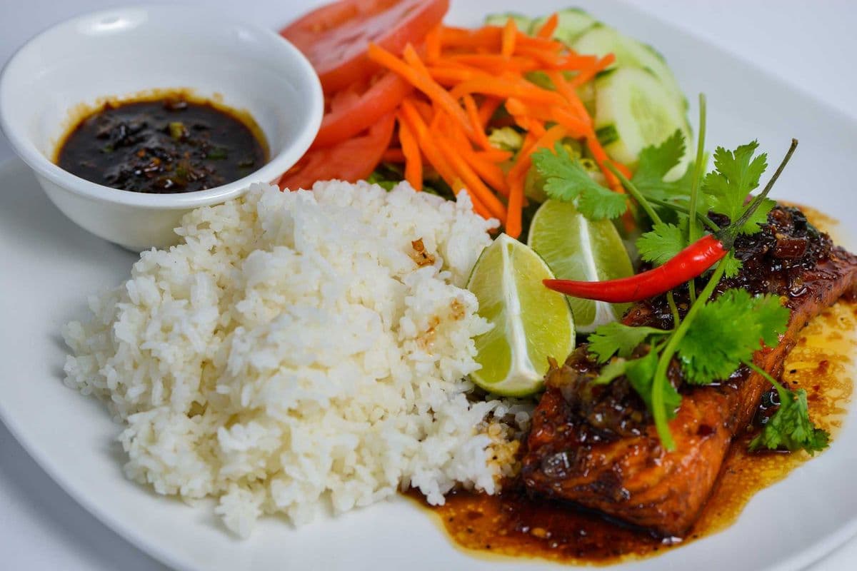 C10. Cơm Cá Kho Tộ - Glazed Salmon