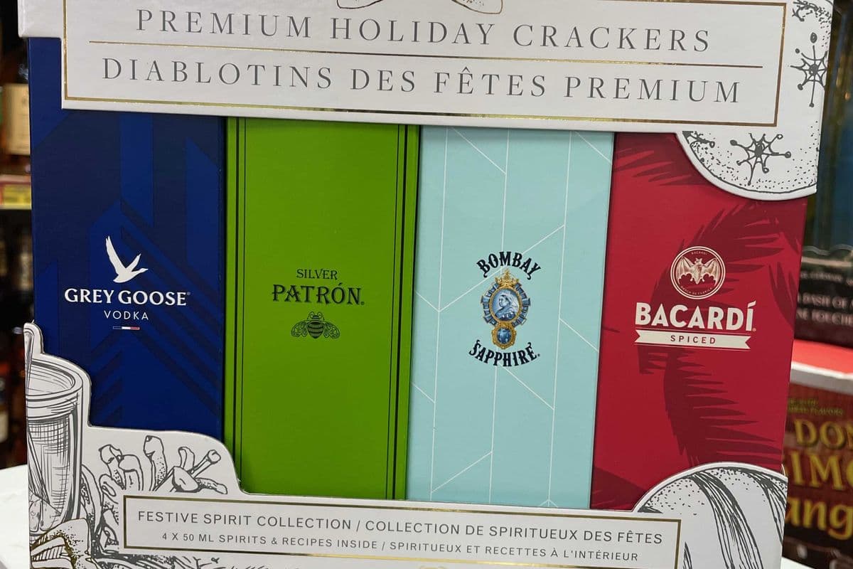 Bacardi Premium Holiday Crackers (4 x 50ml)