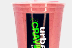Pink Flamingo Smoothie (24 oz)