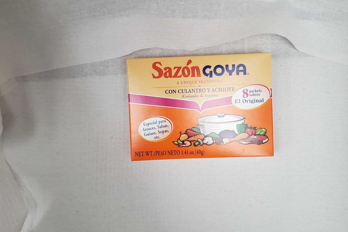 SAZON GOYA CON CULANTRO Y ACHIOTE (AISSAISONNEMENT UNIQUE) (40 G)