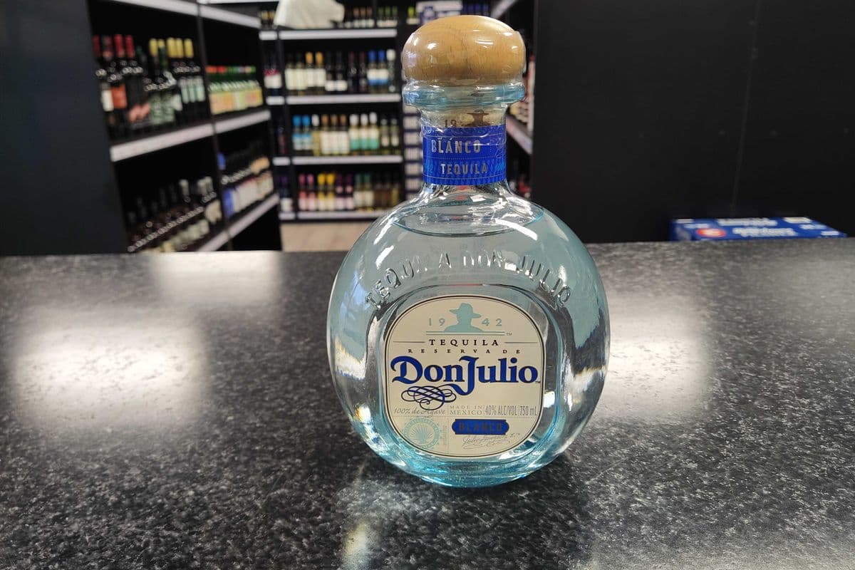 Don Julio - Blanco (1 x 750 ml Bottle)