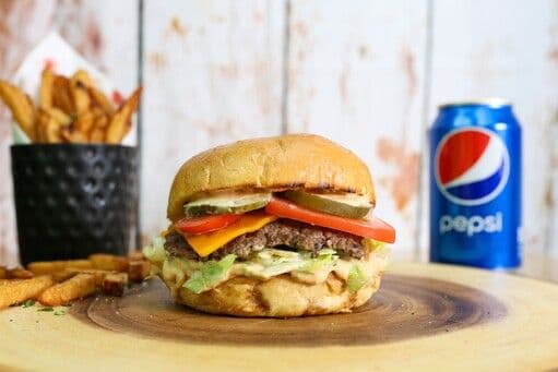 Trio le Lily burger