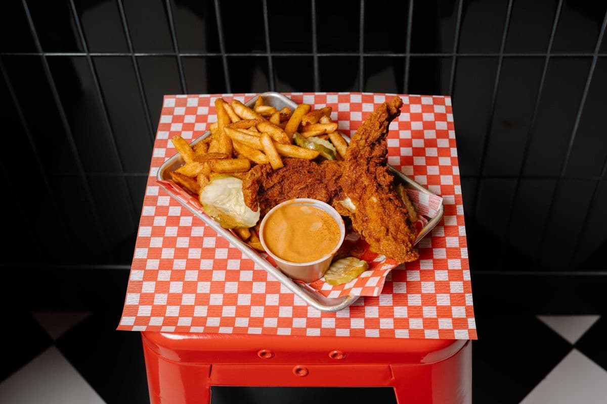 Jumbo Strip Meal (2 pcs)
