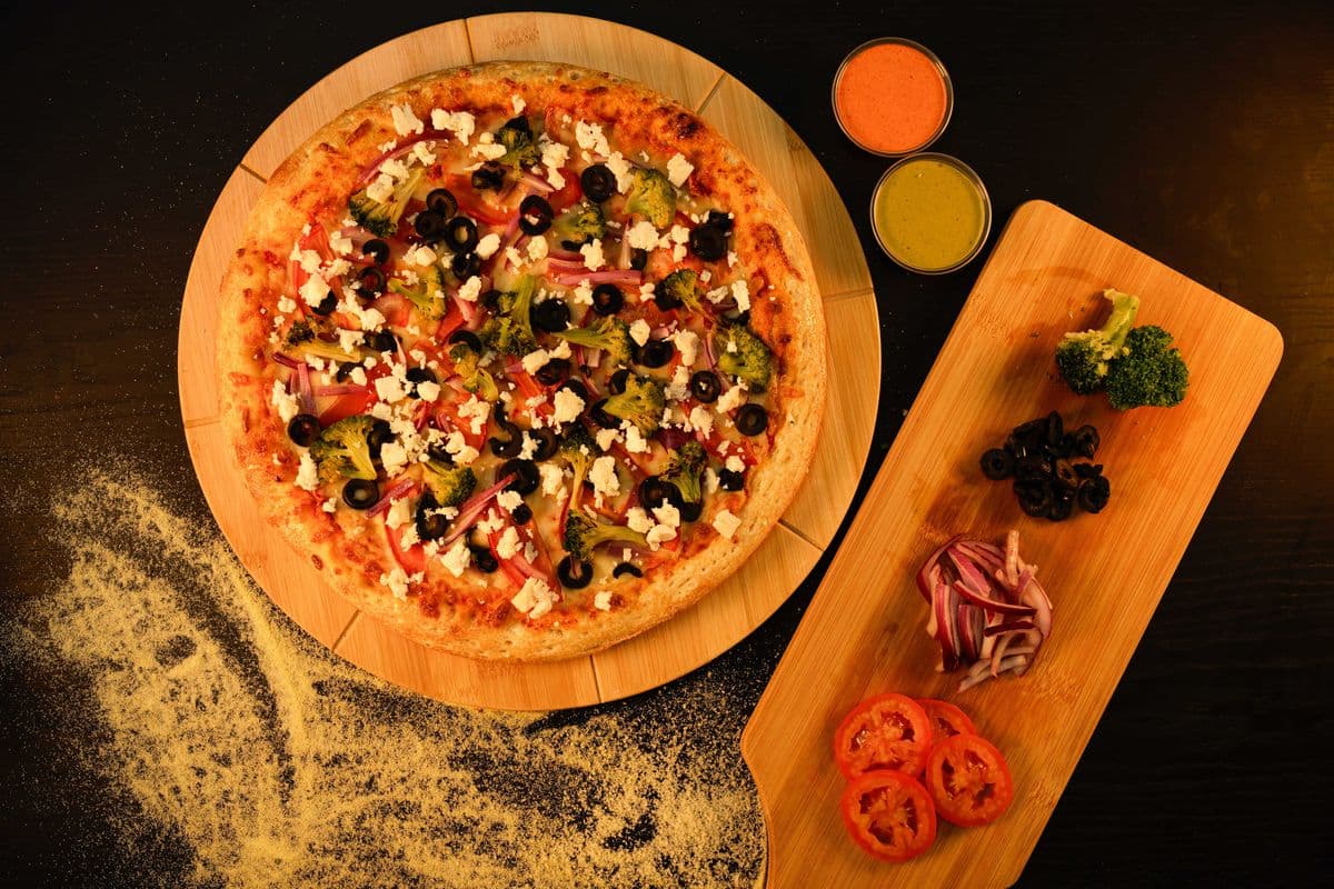 Mediterranean Pizza