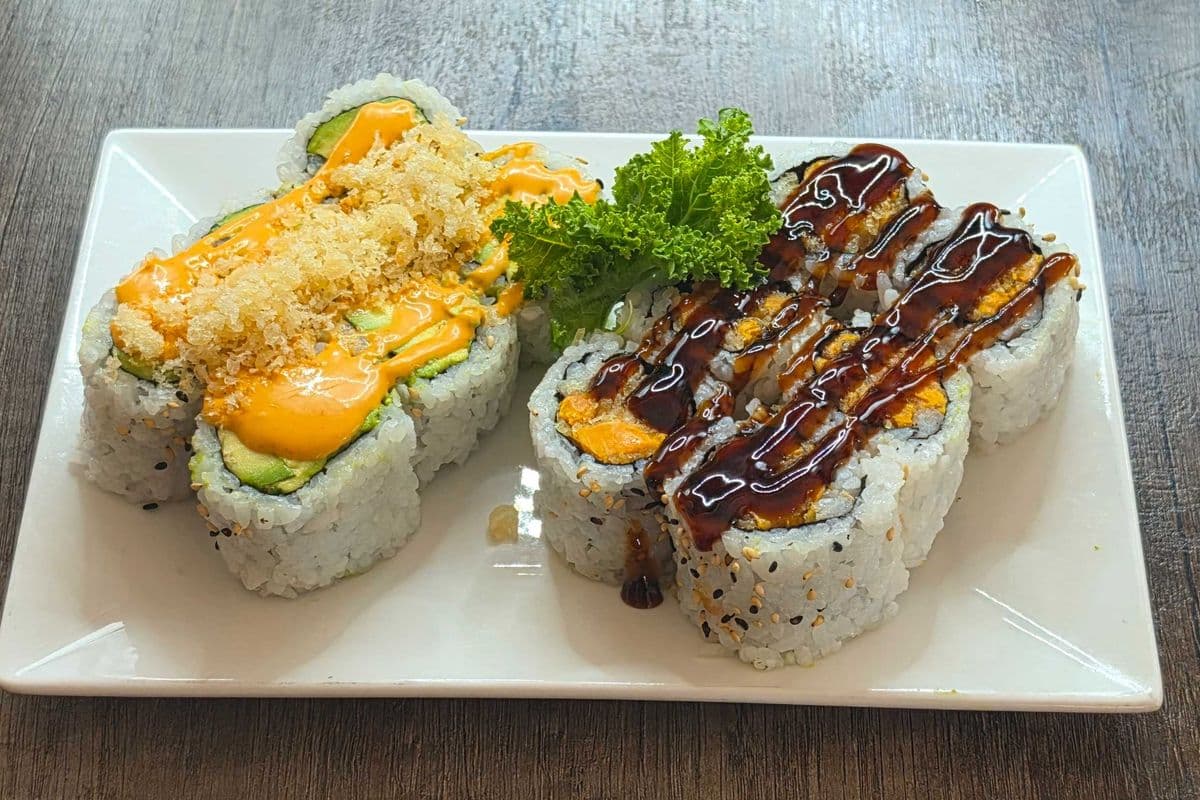 DS10. Yam roll 6pcs, spicy crunch avo roll 6pcs