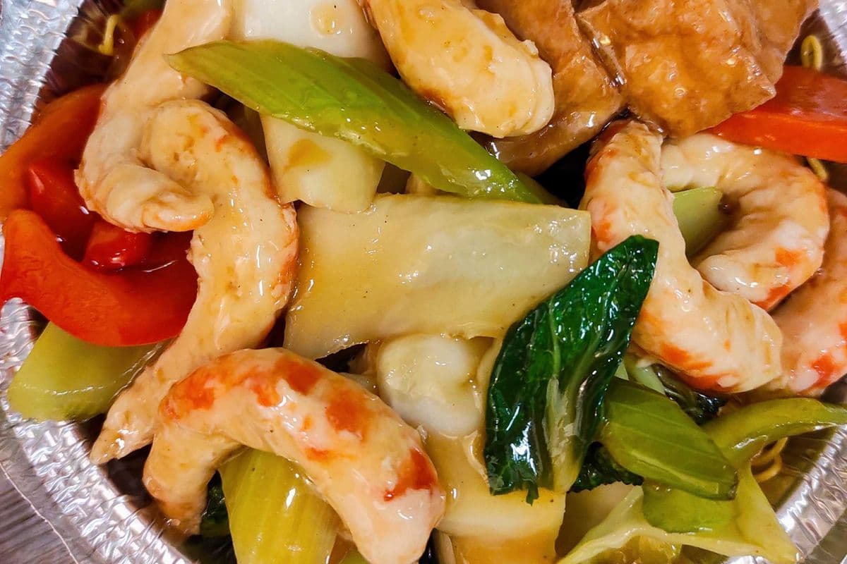 E56. Veggie Shrimp with Cashew Nuts and Mixed Vegetables