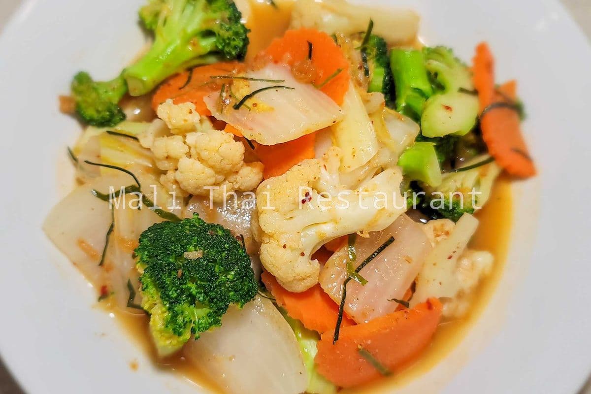 SA4. Yum Rommit Pak (Mixed Vegetable Salad)