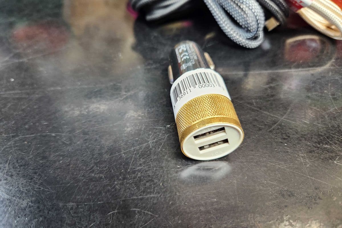 Car Adapter - Adaptateur de voiture